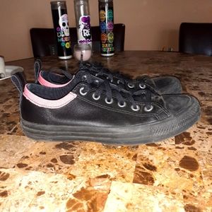 Black leather converse